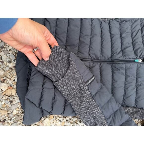 Lululemon Fluff on jacket. Black/herringbone. Size 4 - Picture 5 of 7